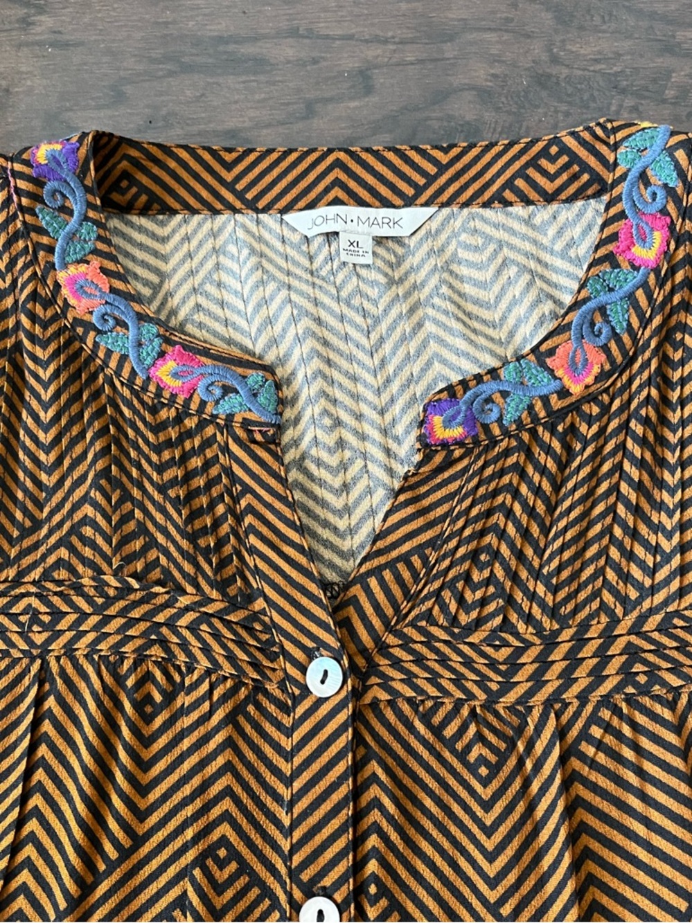 NWOT John Mark Brown embroidered tunic top; Size XL - Picture 2 of 12